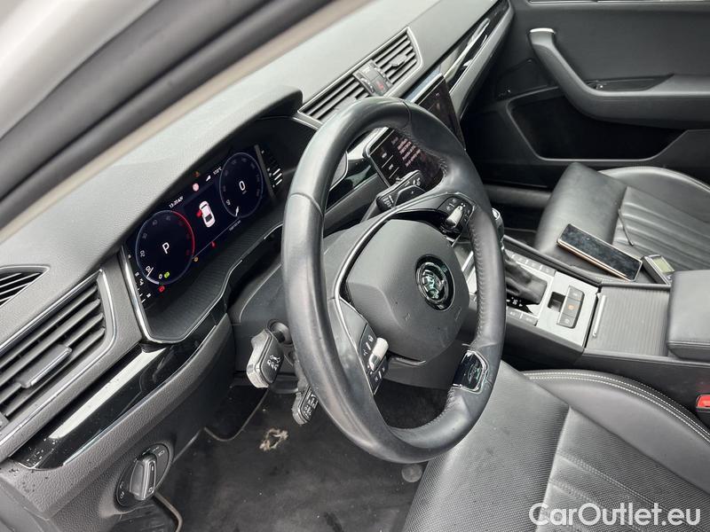  Skoda  Superb  Combi (N25) (2023) Supe.2.0TDI 147 L&K 4x4 Aut #5