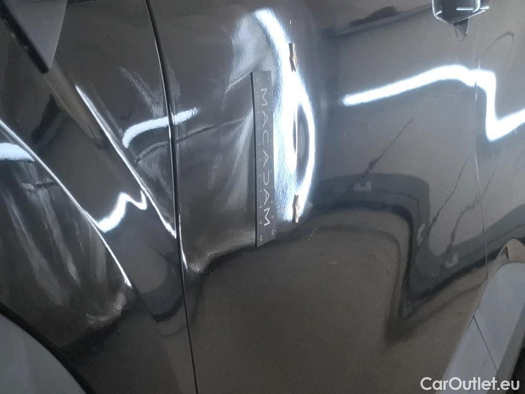  Renault  Captur RENAULT  / 2019 / 5P / SUV Business TCe 140 EDC FAP -21 #38