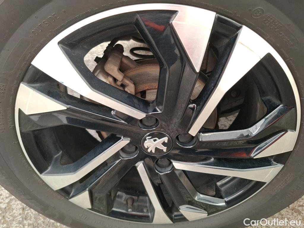  Peugeot  2008  Allure 1.5 HDi 130CV BVA8 E6d #15