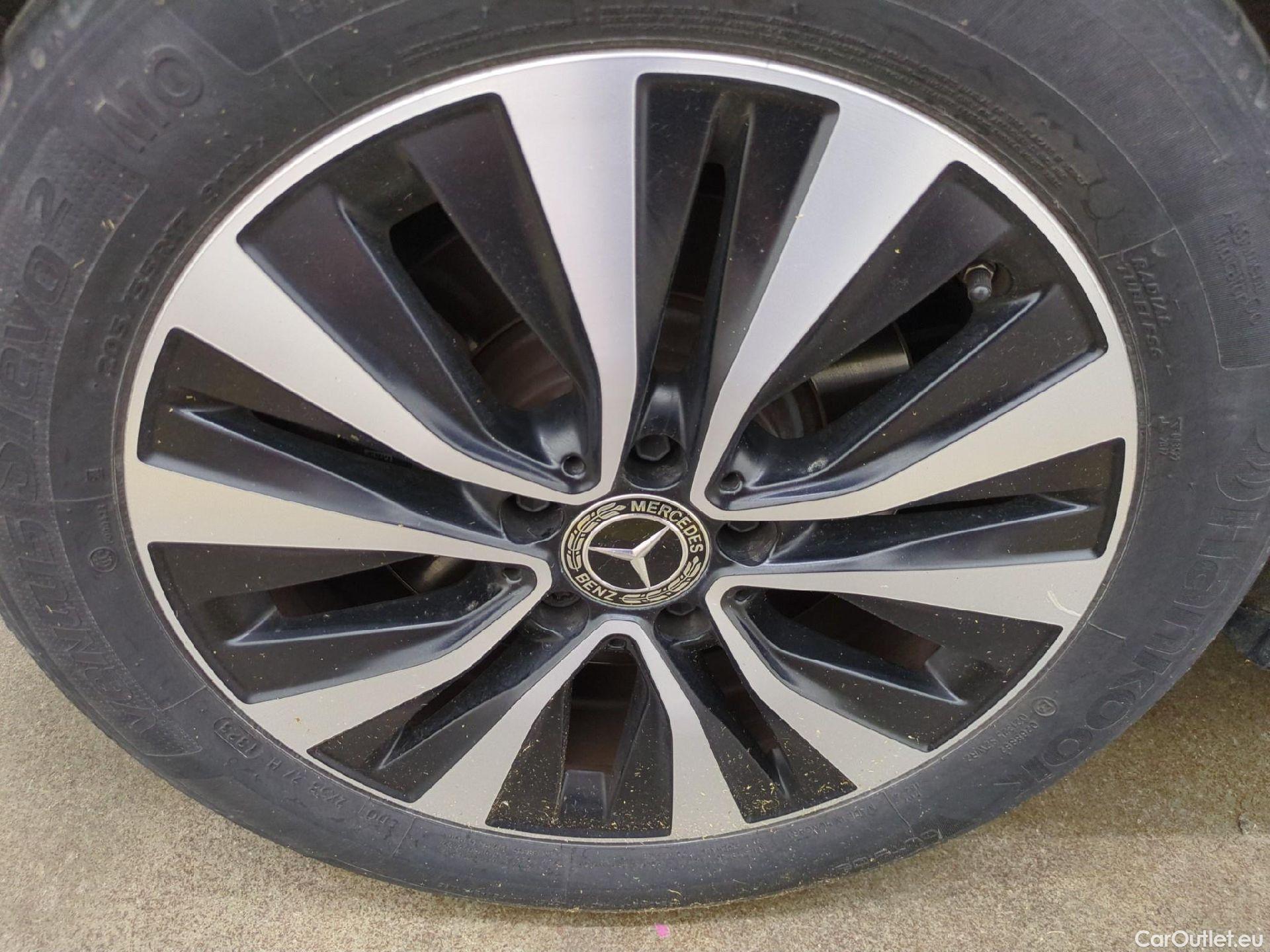  Mercedes  A-Klasse MERCEDES-BENZ Classe A Berline / 2018 / 4P / Berline A 250 e Business Line 8G-DCT #12