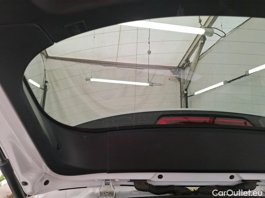  Peugeot  2008  Allure 1.5 HDi 130CV BVA8 E6d #32