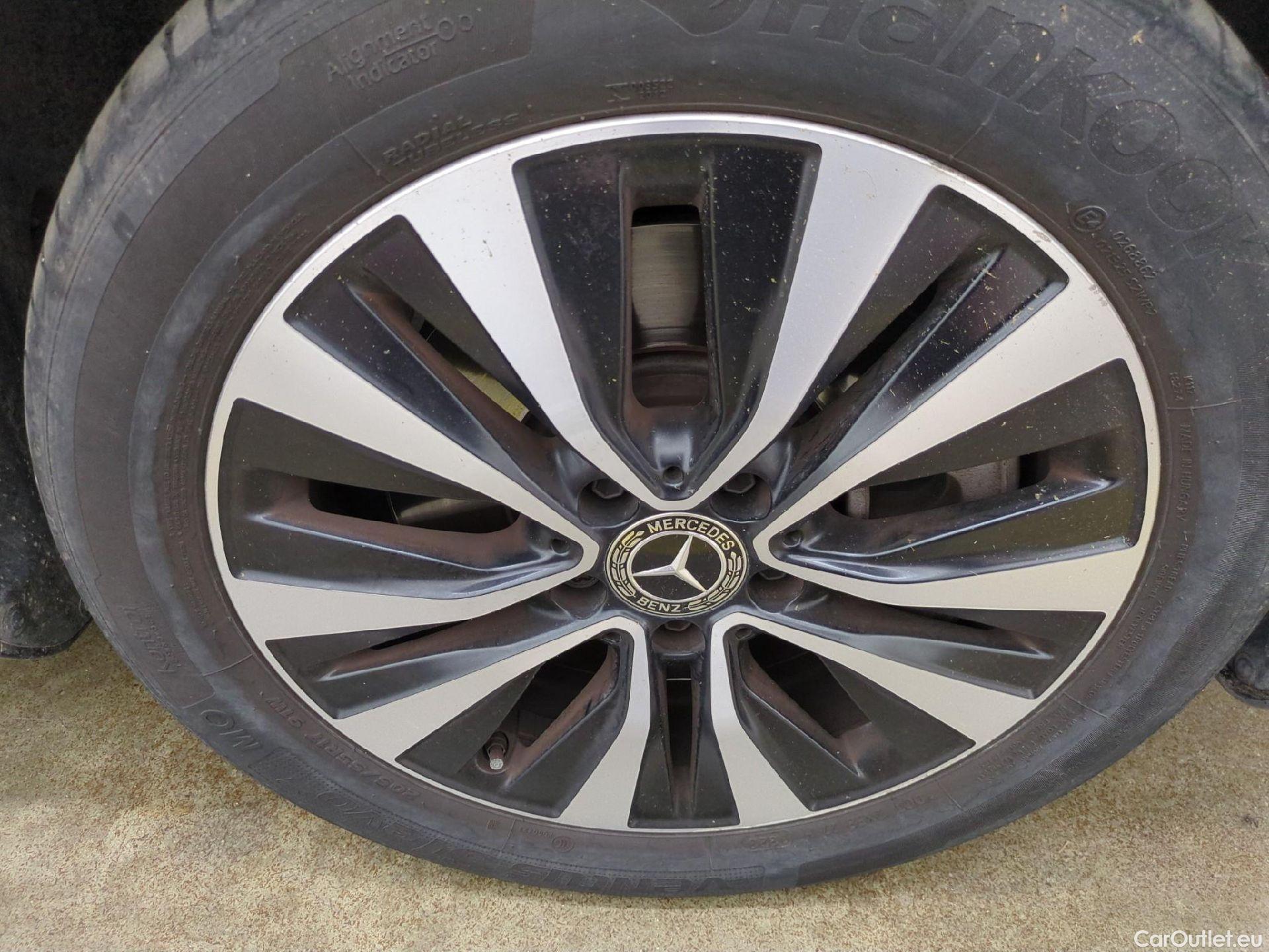  Mercedes  A-Klasse MERCEDES-BENZ Classe A Berline / 2018 / 4P / Berline A 250 e Business Line 8G-DCT #3
