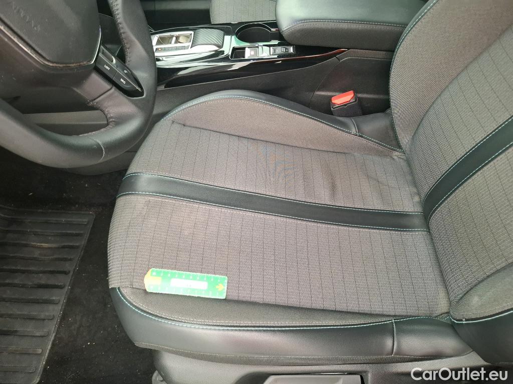  Peugeot  2008  Allure 1.5 HDi 130CV BVA8 E6d #31