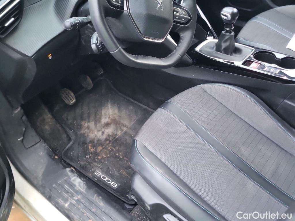  Peugeot  2008 PEUGEOT  / 2019 / 5P / todoterreno Allure BlueHDI 81kW (110CV) #8