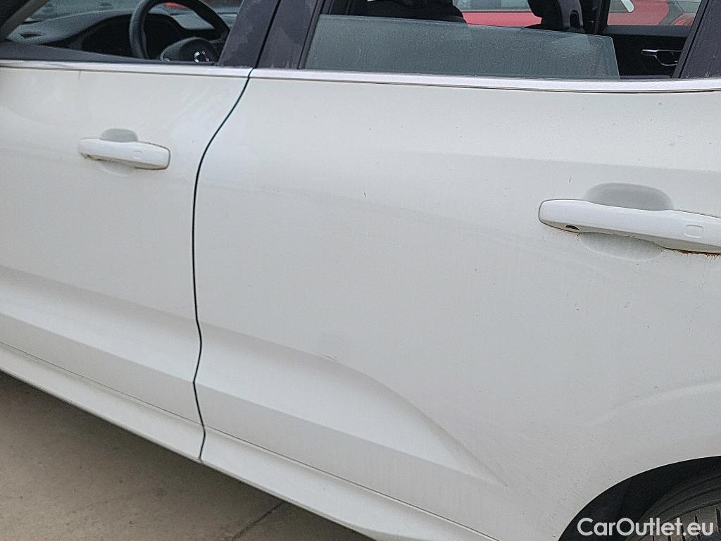  Volvo  XC60 VOLVO  / 2017 / 5P / todoterreno 2.0 B4 D Momentum Pro Auto #22
