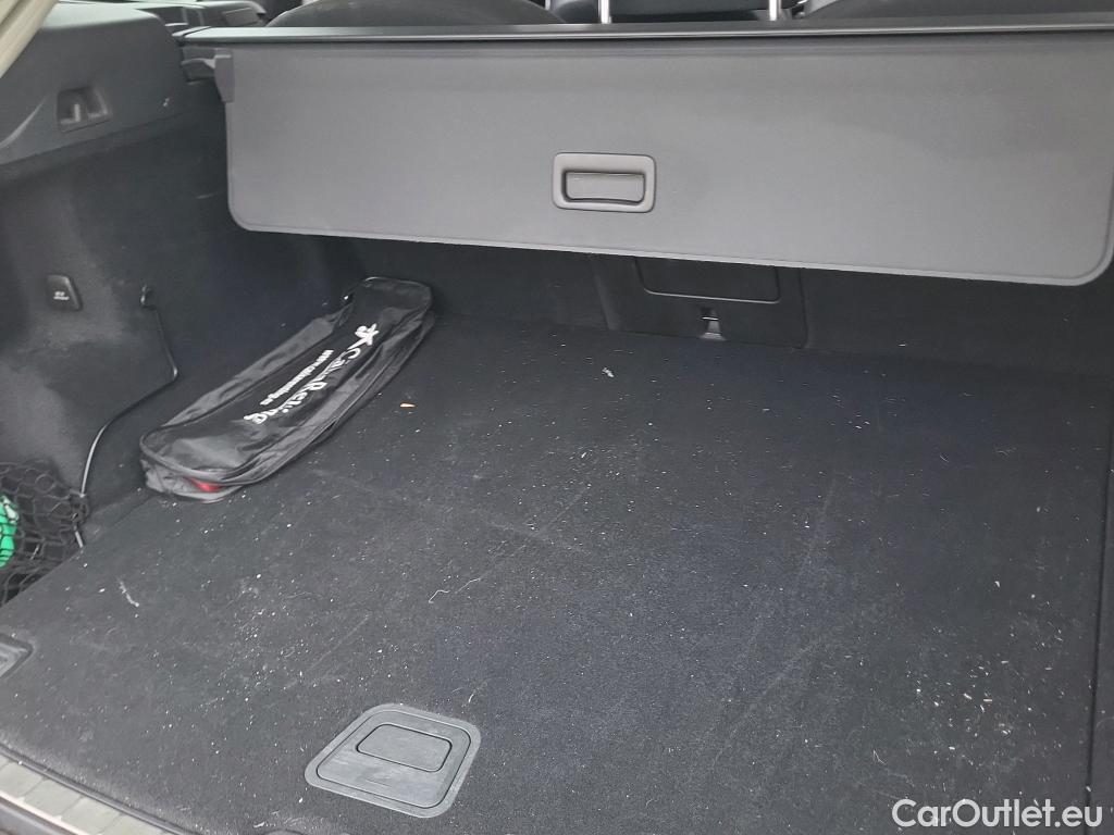  Volvo  XC60 VOLVO  / 2017 / 5P / todoterreno 2.0 B4 D Momentum Pro Auto #14