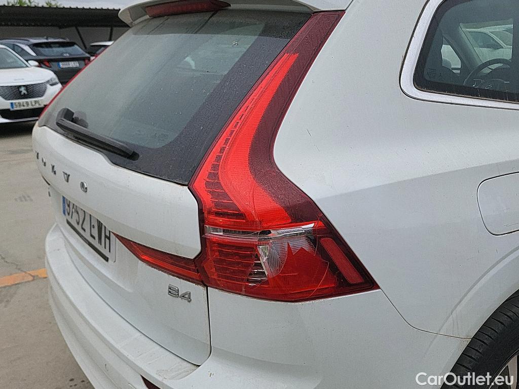  Volvo  XC60 VOLVO  / 2017 / 5P / todoterreno 2.0 B4 D Momentum Pro Auto #3
