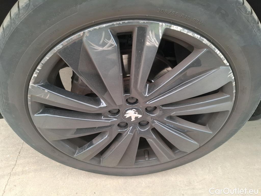  Peugeot  3008  GT 1.2 PureTech 130CV BVA8 E6d #27