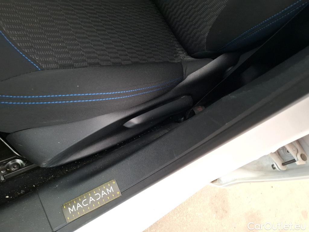 Peugeot  208  Signature 1.2 PureTech 80CV BVM5 E6dT #5