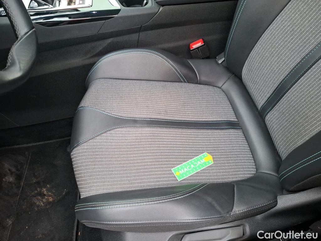  Peugeot  3008  Allure Pack 1.2 PureTech 130CV BVA8 E6d #1