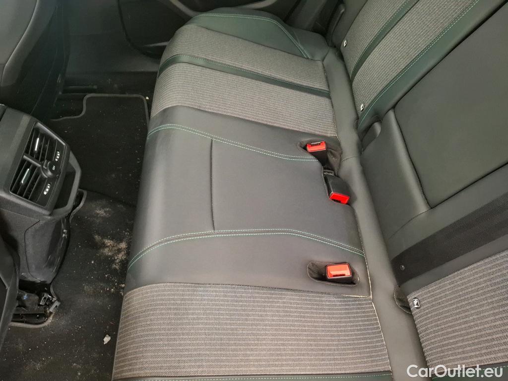  Peugeot  3008 PEUGEOT  2020 5P SUV 16 HYBRID 225 EEAT8 Allure Pack #62