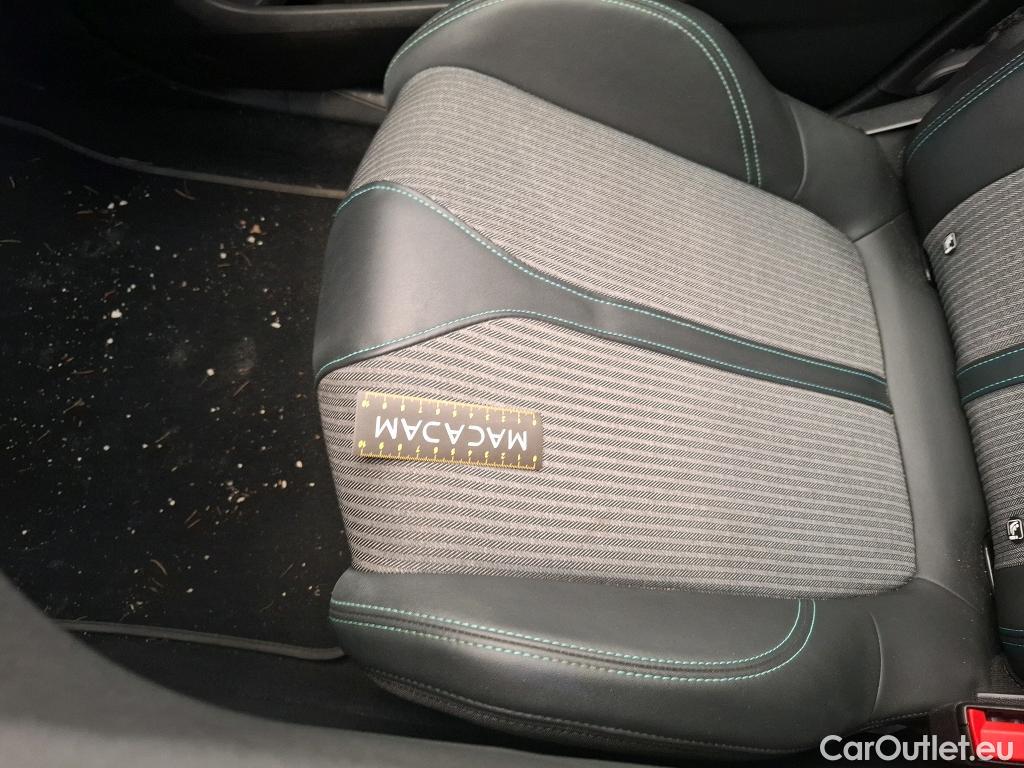  Peugeot  3008 PEUGEOT  2020 5P SUV 16 HYBRID 225 EEAT8 Allure Pack #65