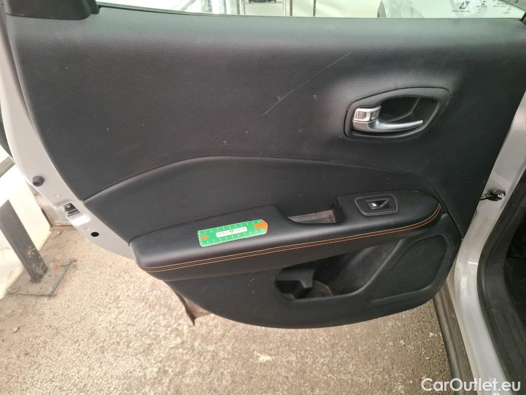  Jeep  Compass JEEP  / 2017 / 5P / SUV 1.3 GSE T4 150 BVR LIMITED #1