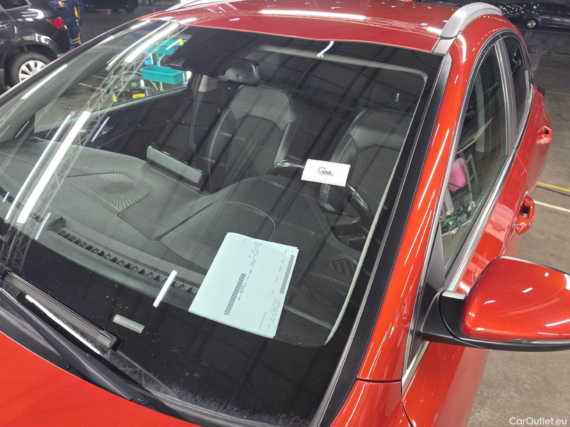  KIA  XCeed Kia,  '19, KIA  1.5 T-GDi 160 DCT ISG More 5d #1
