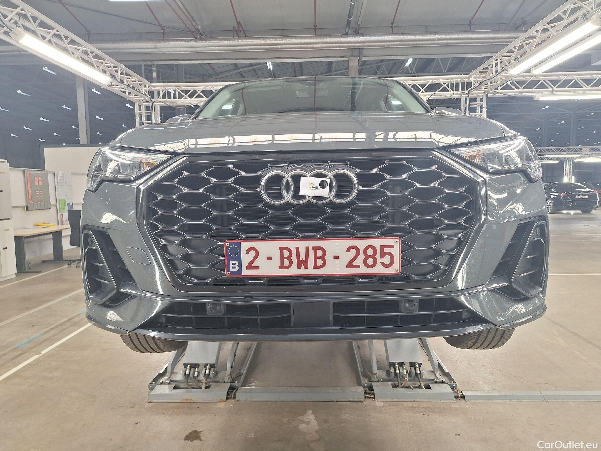  Audi  Q3 Audi,  SB '19, Audi  Sportback 35 TDI S tronic Bus. Ed. Attract #19