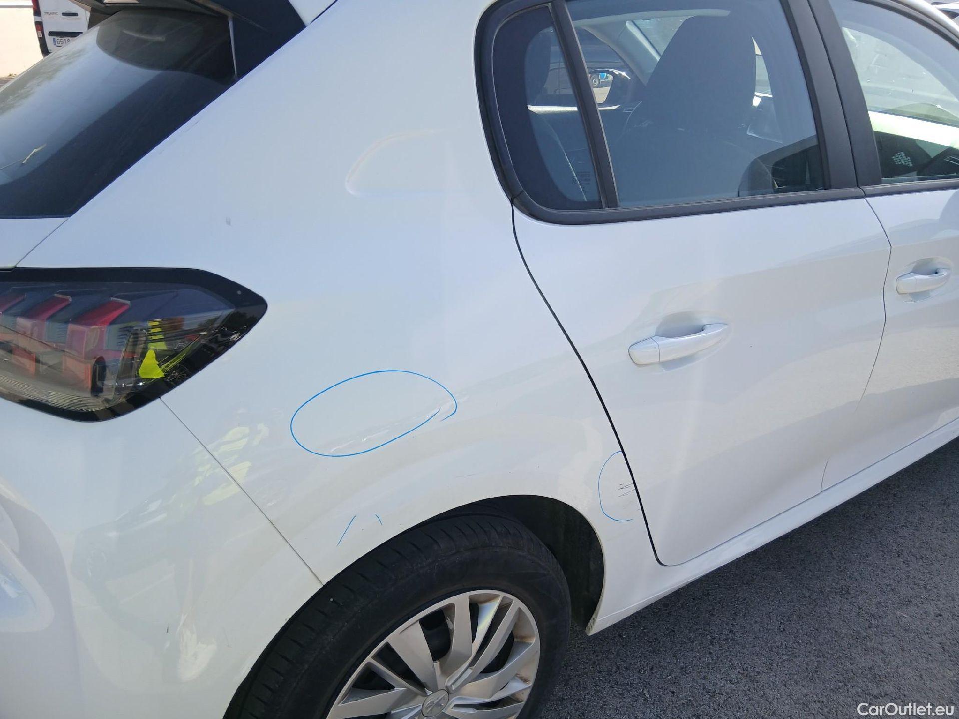  Peugeot  208 PEUGEOT  / 2019 / 5P / berlina con portón BlueHDi 73kW (100CV) Active #38