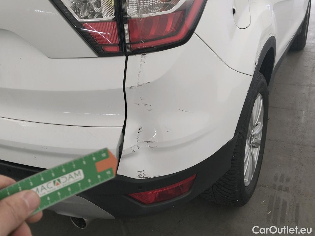  Ford  Kuga FORD  / 2016 / 5P / todoterreno 1.5 EcoBoost 88kW 4x2 Trend+ (CX) #14
