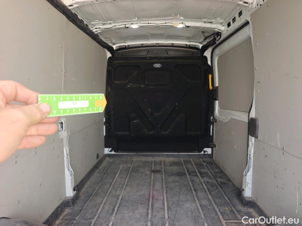  Ford  Transit FORD  / 2013 / 4P / furgón 350 96kW L3H2 Van Trend FWD #12