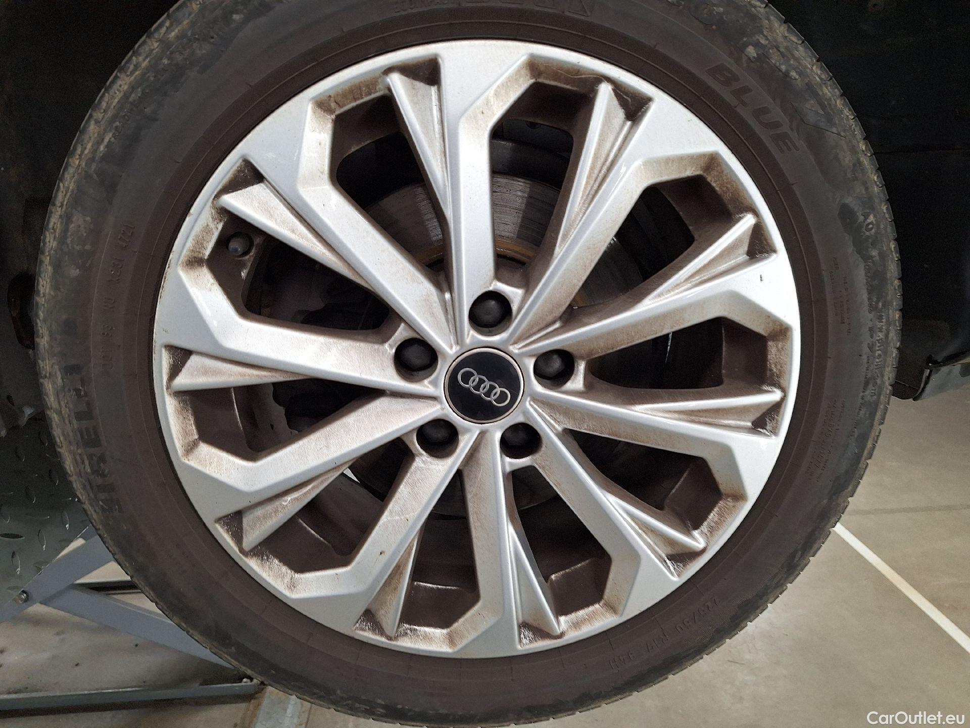  Audi  A4 Audi,  Berline FL'19, Audi  2.0 35 TFSi 110kW S tronic Attraction 4d #28