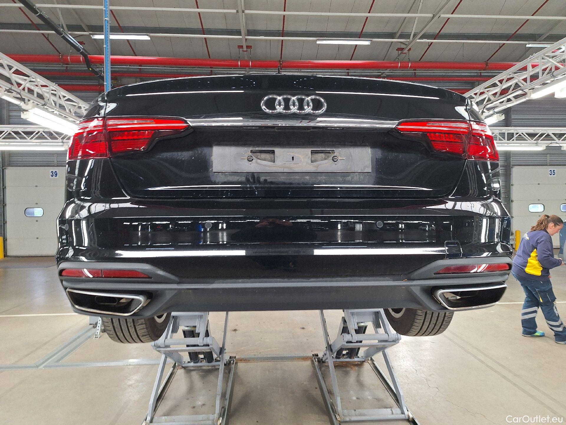  Audi  A4 Audi,  Berline FL'19, Audi  2.0 35 TFSi 110kW S tronic Attraction 4d #24