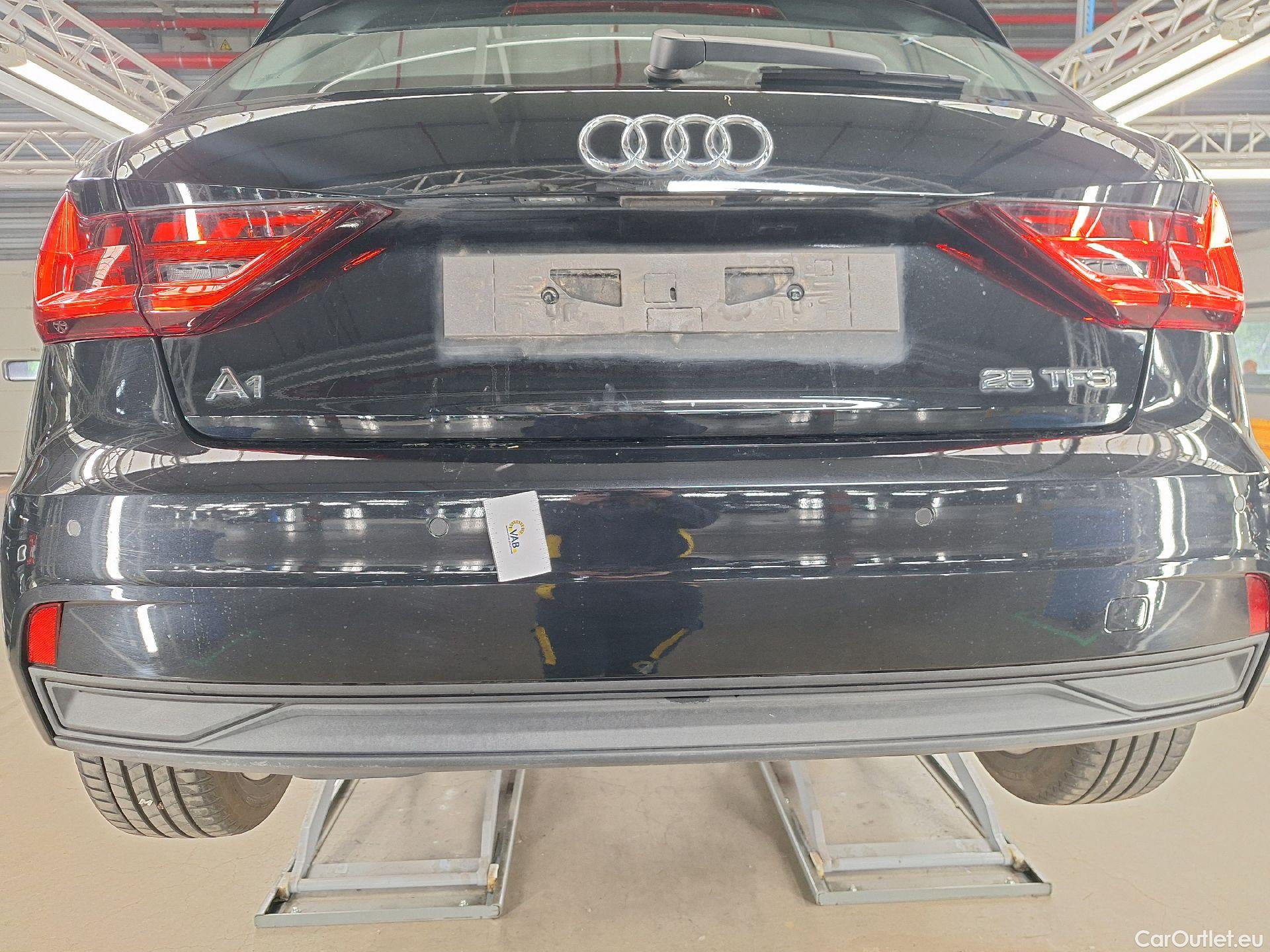  Audi  A1 Sportback Audi, A1 SB '18, Audi  1.0 25 TFSI 70kW S tronic Busine #17