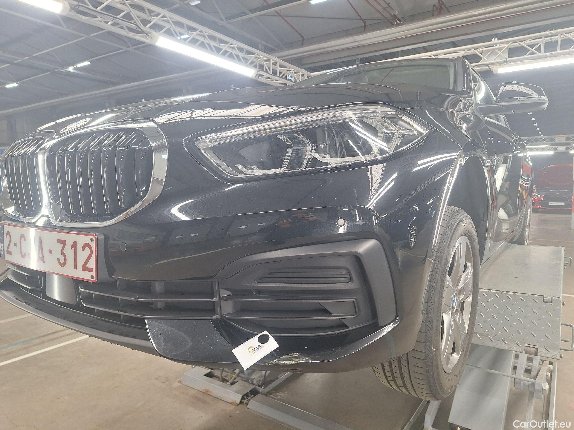  Bmw  Serie 1 BMW, 1-serie '19, BMW 1 Reeks Hatch 118iA (100 kW) 5d #29