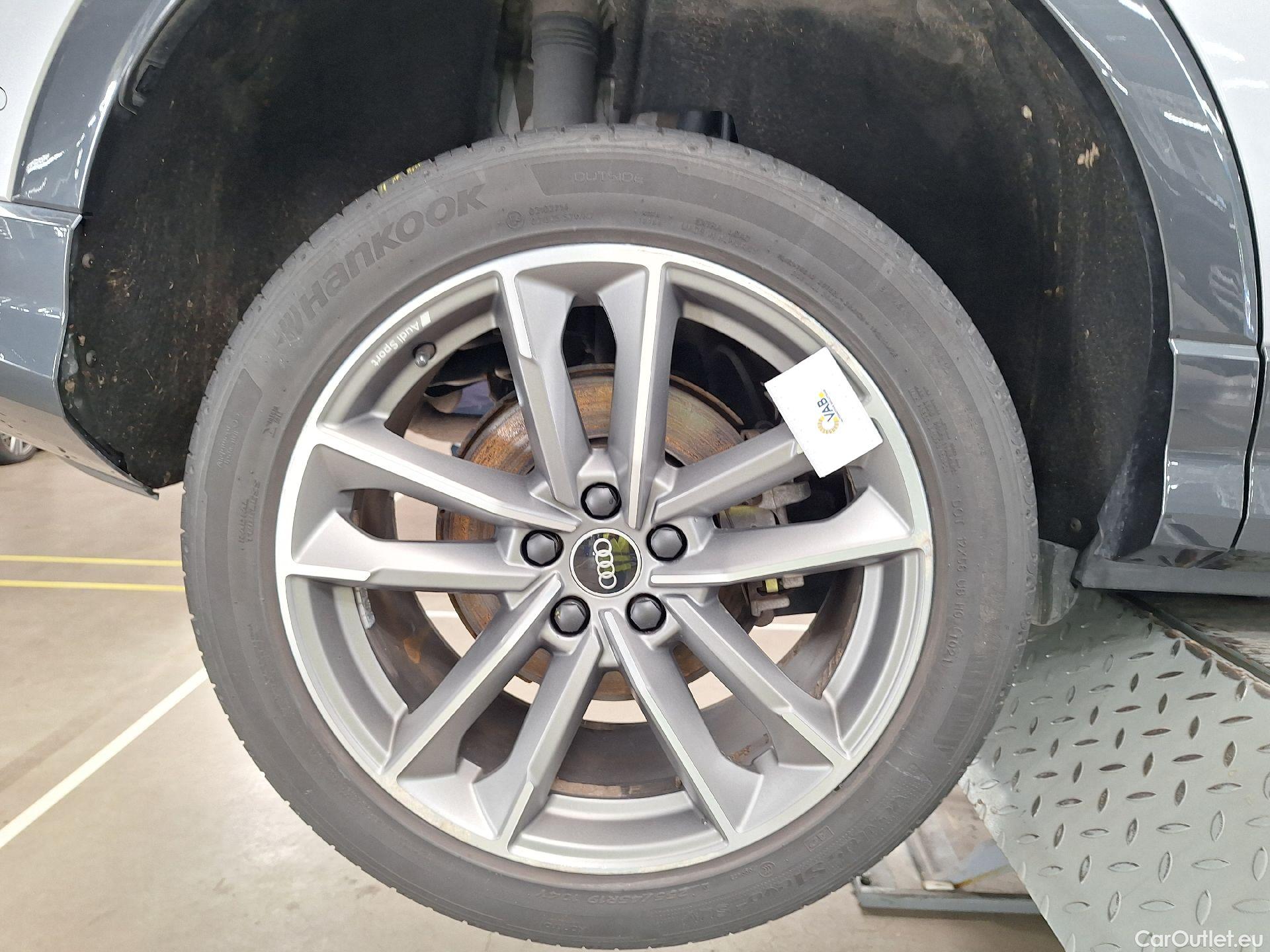  Audi  Q3 Audi,  SB '19, Audi  Sportback 45 TFSI e S tronic 5d #17