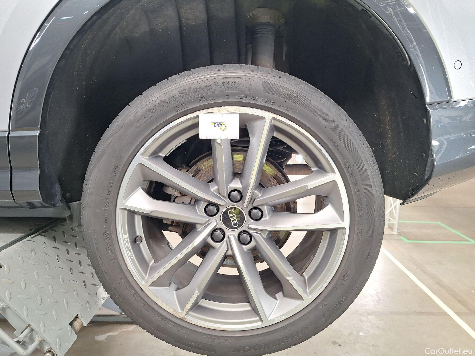  Audi  Q3 Audi,  SB '19, Audi  Sportback 45 TFSI e S tronic 5d #15