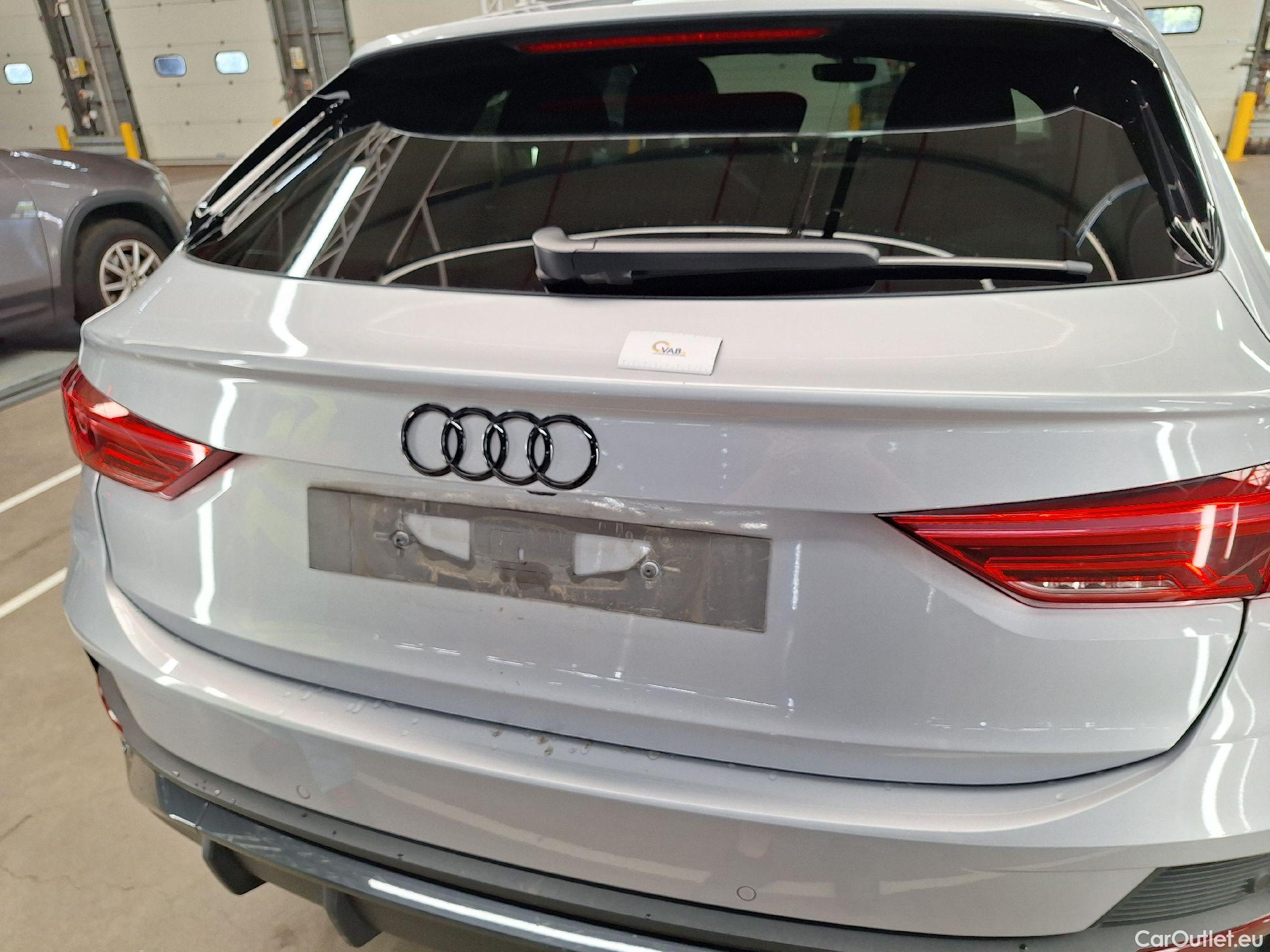  Audi  Q3 Audi,  SB '19, Audi  Sportback 45 TFSI e S tronic 5d #26