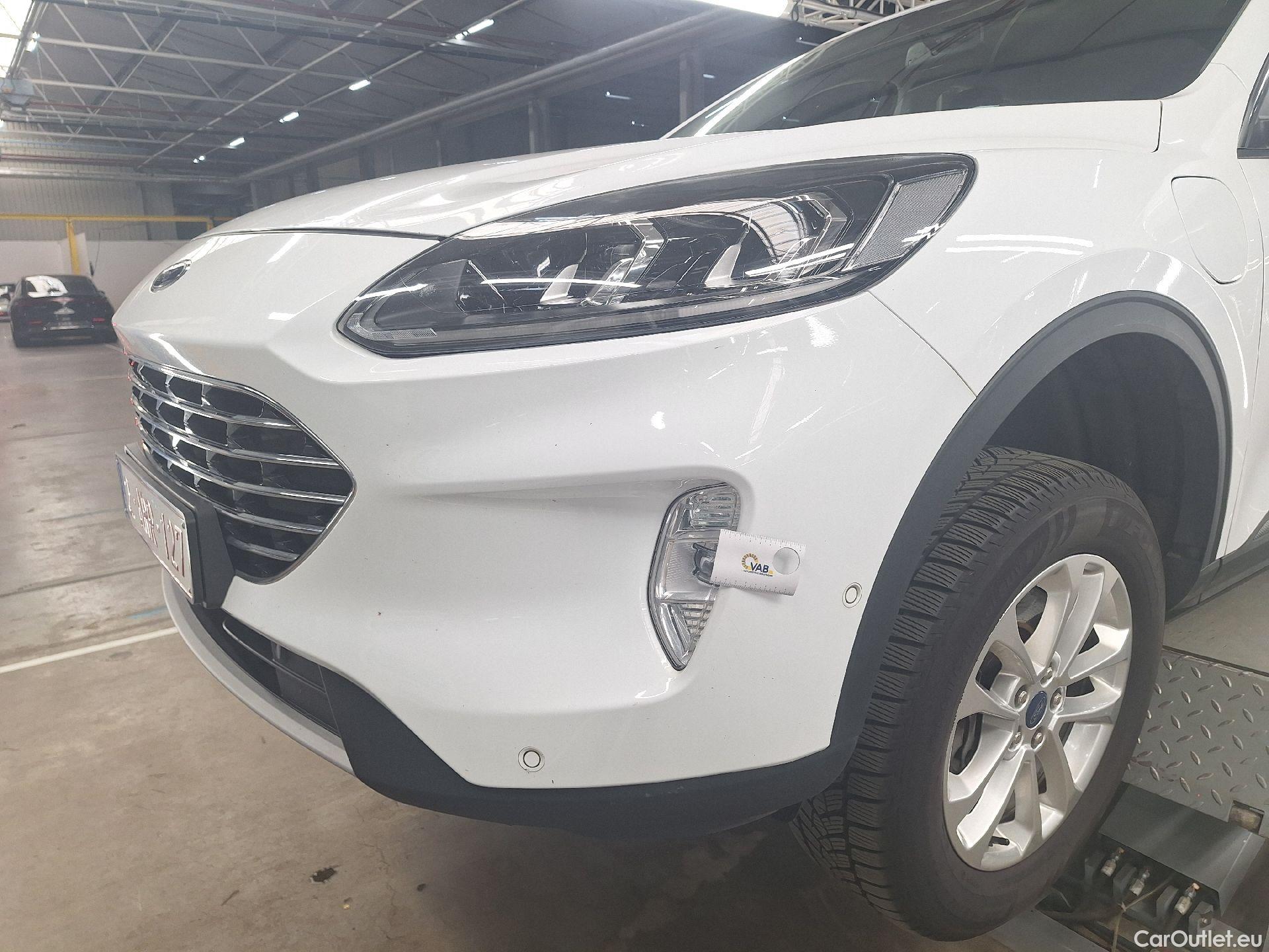  Ford  Kuga Ford,  '19, Ford  2.5i PHEV Aut. 165kW Titanium 5d #24