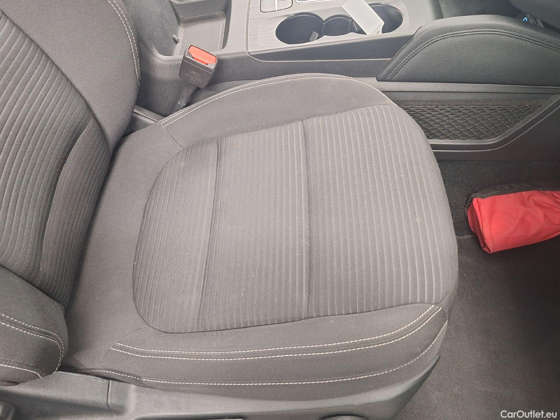  Ford  Kuga Ford,  '19, Ford  2.5i PHEV Aut. 165kW Titanium 5d #14