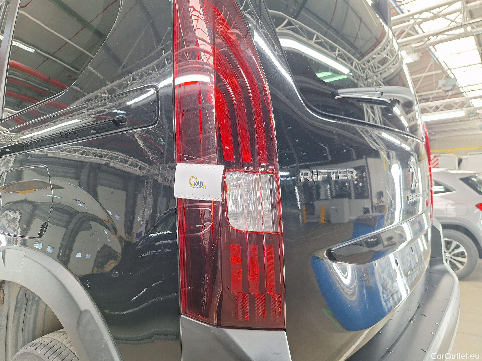  Peugeot  RIFTER Peugeot,  '18, Peugeot  1.5 BlueHDi 100 S/S Allure 5d #28
