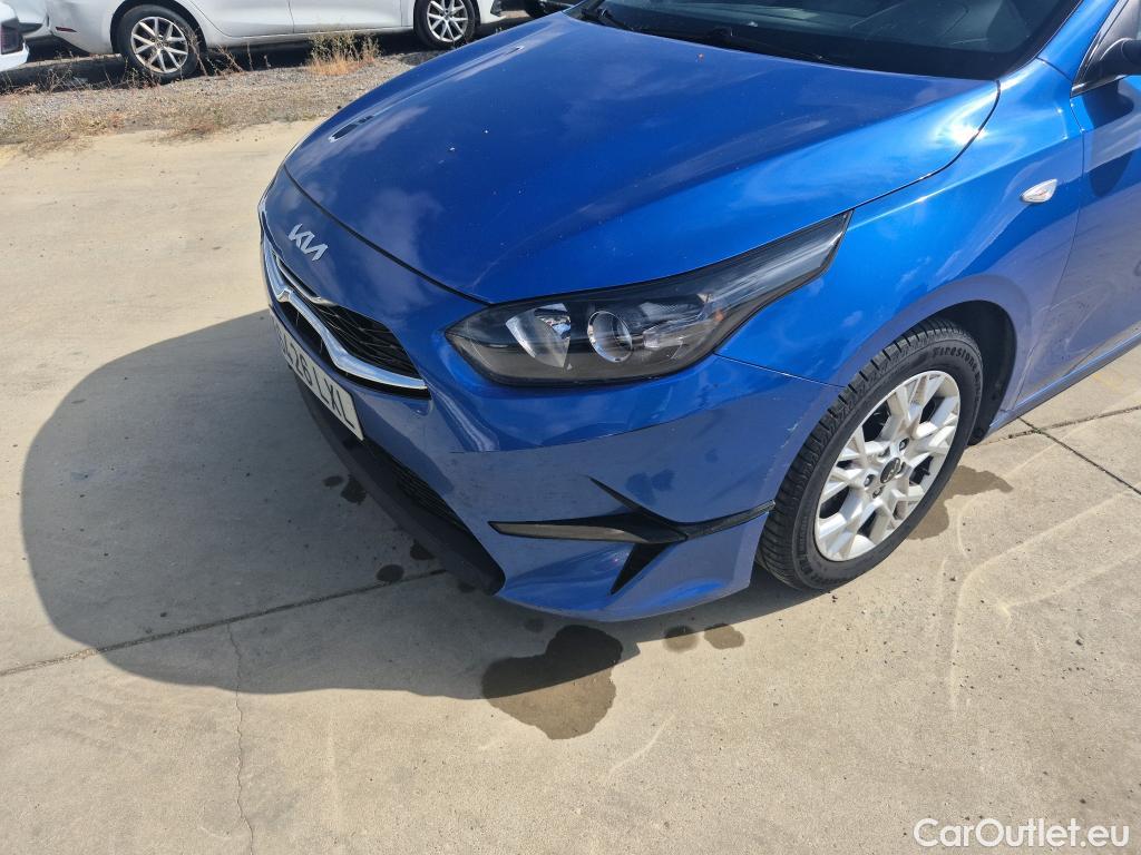  KIA  Cee'd KIA Ceed / 2021 / 5P / berlina con portón 1.0 T-GDi 88kW (120CV) Drive #7