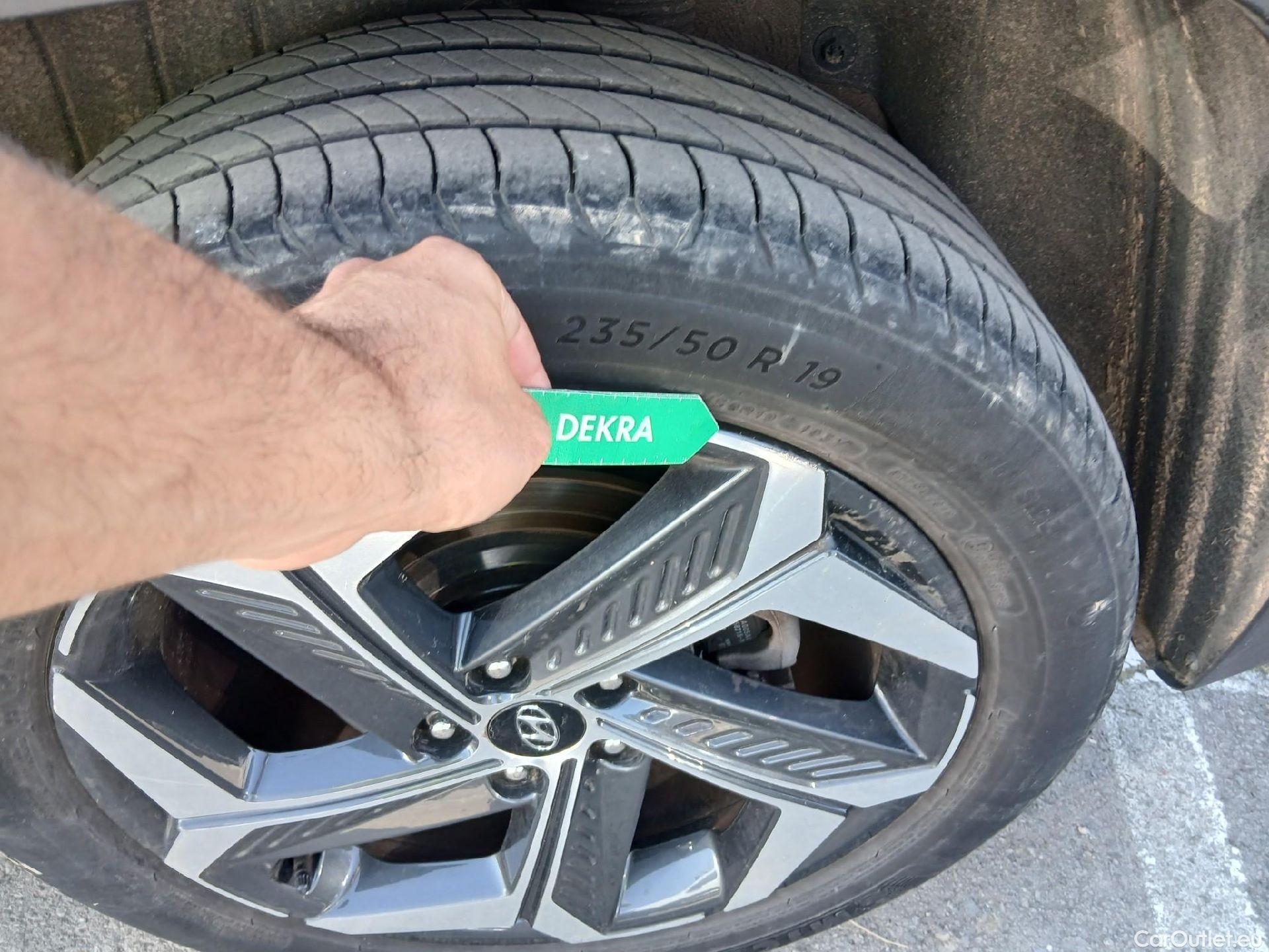  Hyundai  Tucson HYUNDAI  / 5P / 1.6 TGDI PHEV 265 CV Style Auto 4x4 #18