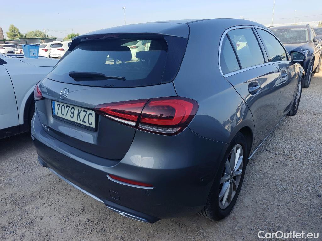  Mercedes  A-Klasse MERCEDES-BENZ Clase A / 2018 / 5P / berlina con portón A 180 d #19
