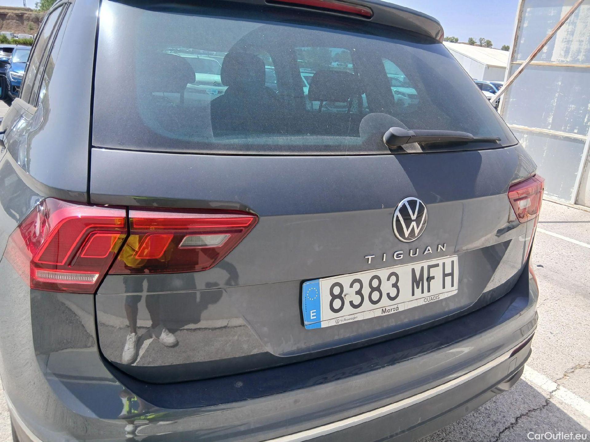  Volkswagen  Tiguan  Life 2.0 TDI 150CV AT7 E6d #25