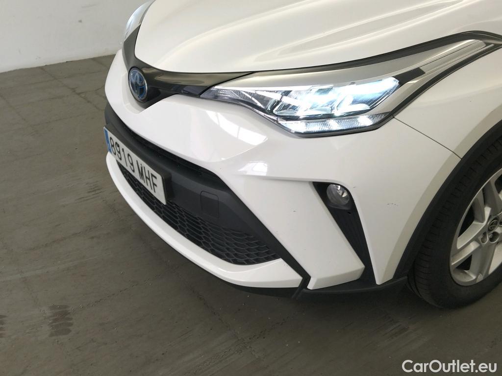  Toyota  C-HR TOYOTA  / 2019 / 5P / todoterreno 1.8 125H Active #3