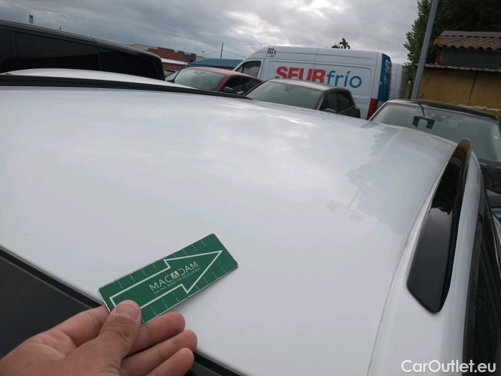  Peugeot  2008 PEUGEOT  / 2019 / 5P / todoterreno Allure Pack BlueHDI 81kW (110CV) (AC) #5