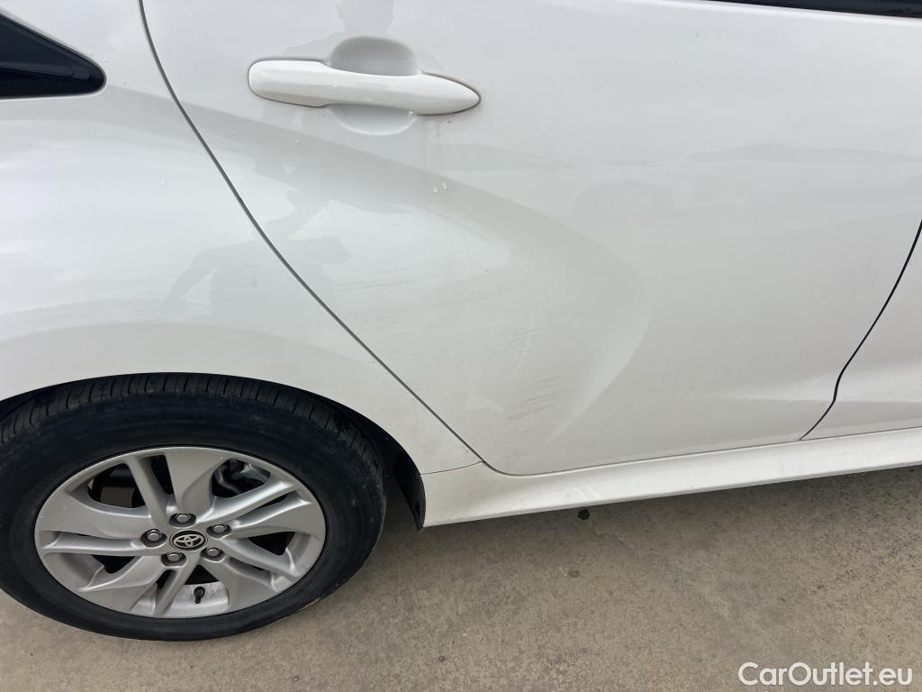  Toyota  Yaris TOYOTA  1.5 120H Business Plus #14