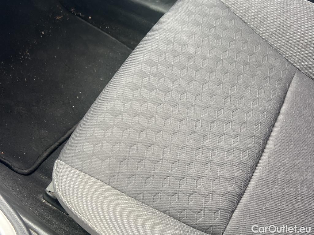  Toyota  Yaris TOYOTA  1.5 120H Business Plus #2