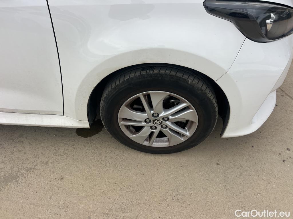  Toyota  Yaris TOYOTA  1.5 120H Business Plus #8