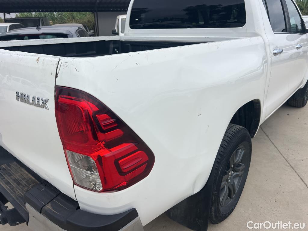  Toyota  Hilux TOYOTA  / 2020 / 4P / pickup 2.4 D-4D Cabina Doble GX Plus #10