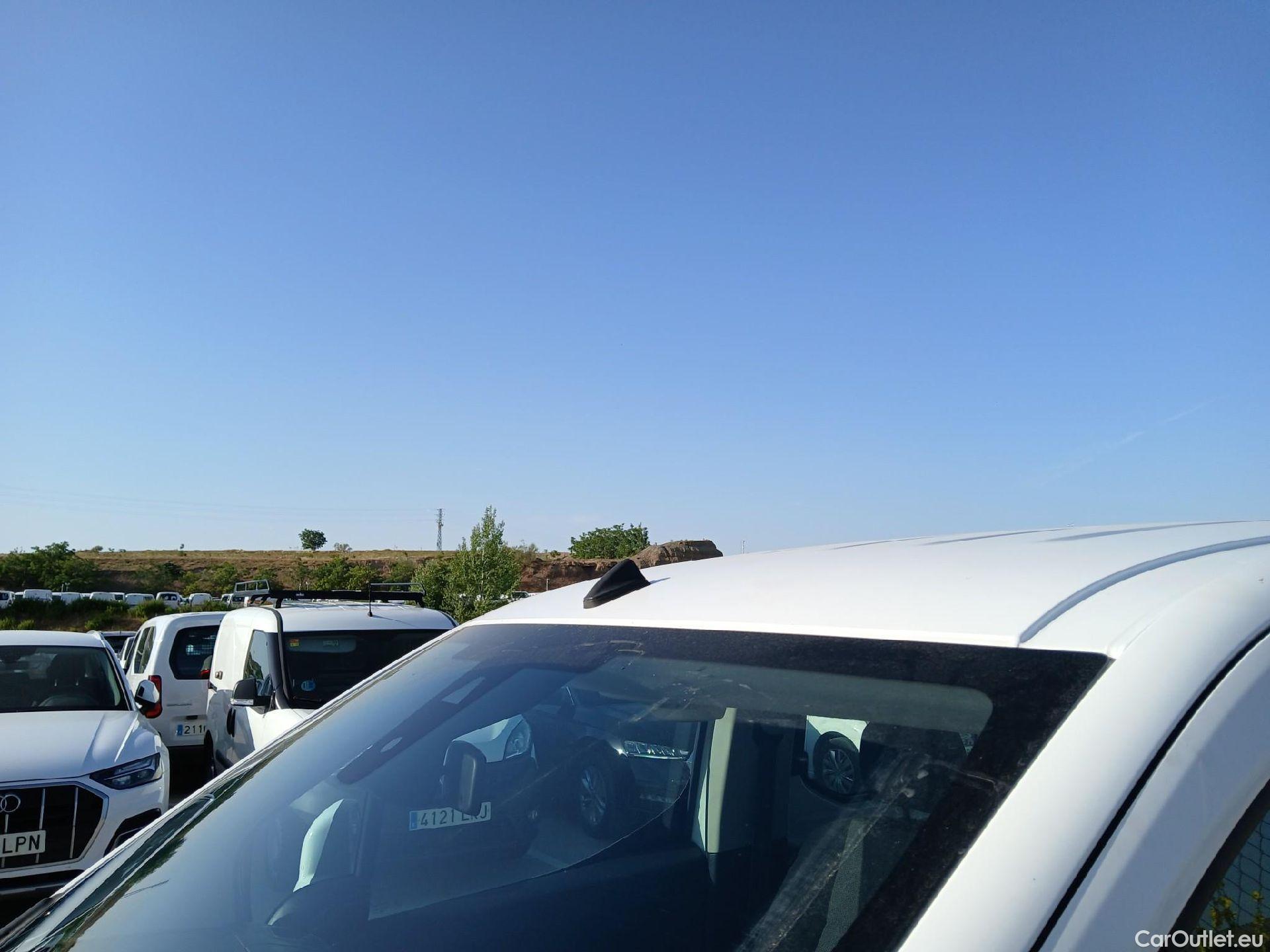  Peugeot  RIFTER PEUGEOT  / 2018 / 4P / combi Active Standard BlueHDi 73kW (IND) #12
