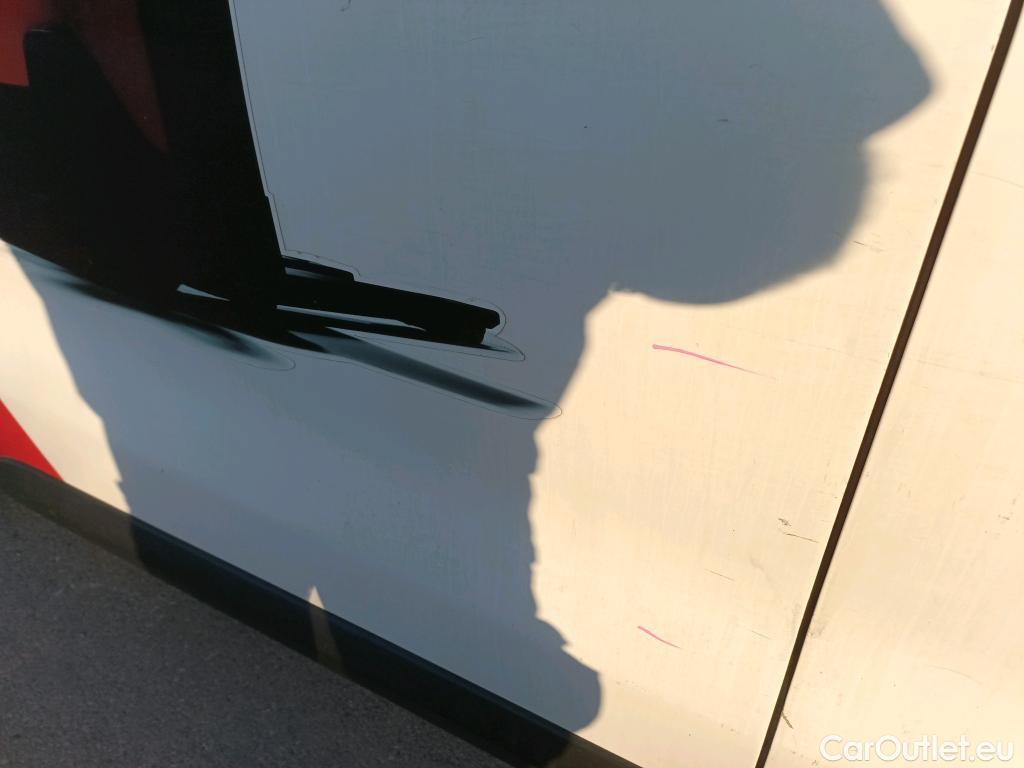  Toyota  Proace TOYOTA  / 2016 / 4P / furgón FU. MEDIO (L1) 2.0D 90kW COMFORT CARGA + #37