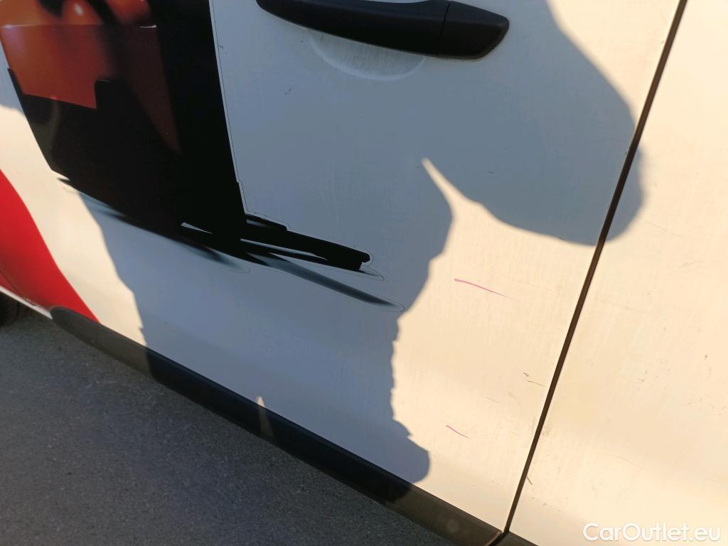  Toyota  Proace TOYOTA  / 2016 / 4P / furgón FU. MEDIO (L1) 2.0D 90kW COMFORT CARGA + #36