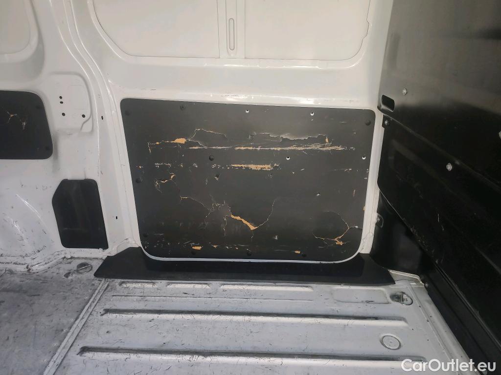  Opel  Vivaro OPEL  / 2019 / 4P / furgón 1.5 Diésel 74kW (100CV) M Std Express #23