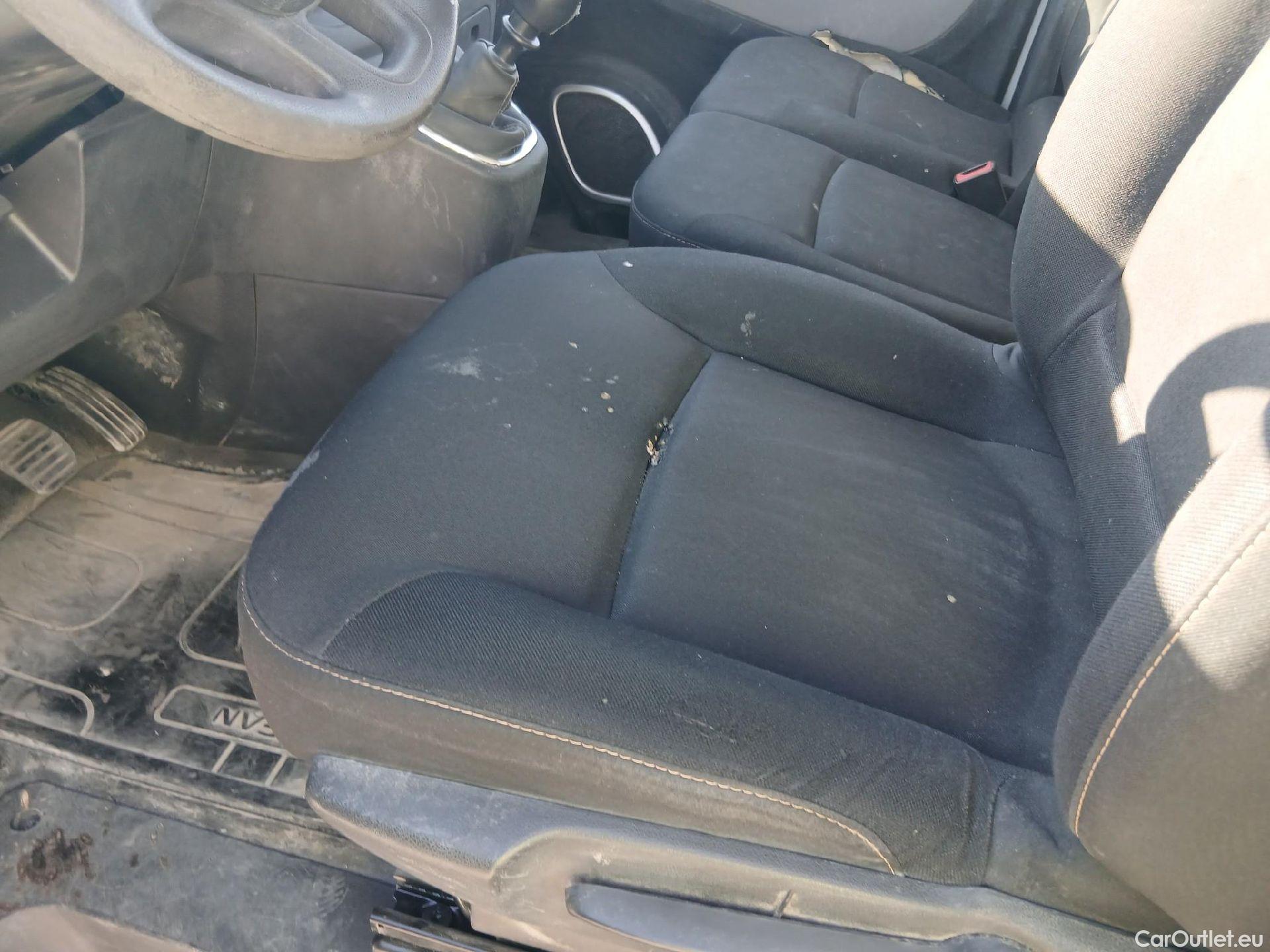  Nissan  NV300 NISSAN  / 2016 / 4P / furgón 1.6dCi 88kW (120CV) L1H1 1,2T PRO #10