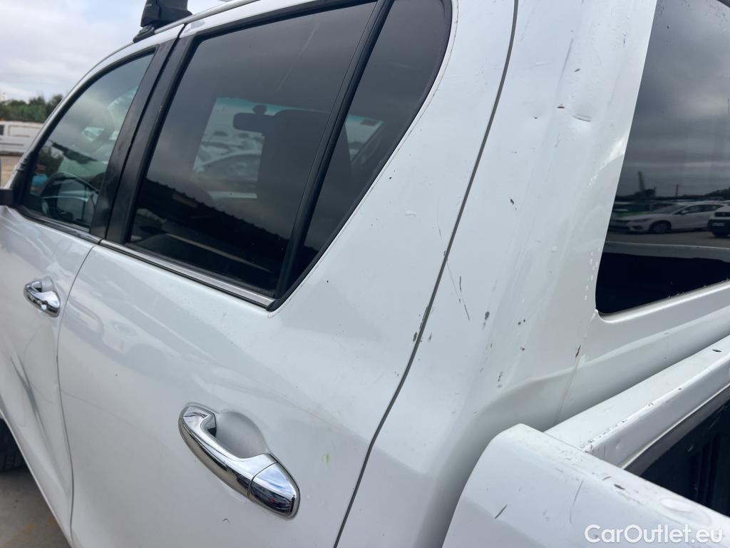  Toyota  Hilux TOYOTA  / 2020 / 4P / pickup 2.4 D-4D Cabina Doble GX Plus #17