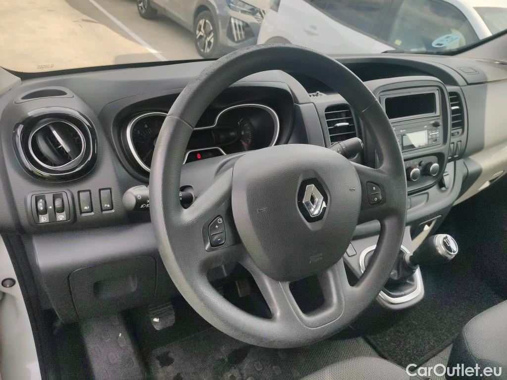  Renault  Trafic RENAULT  / 2019 / 4P / furgón Doble Cabina 27 L1 Energy BluedCi 88 kW #24