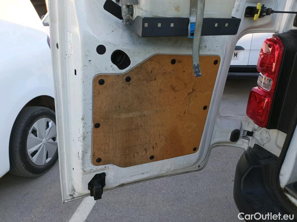  Toyota  Proace TOYOTA  / 2016 / 4P / furgón FU. MEDIO (L1) 2.0D 90kW COMFORT CARGA + #15